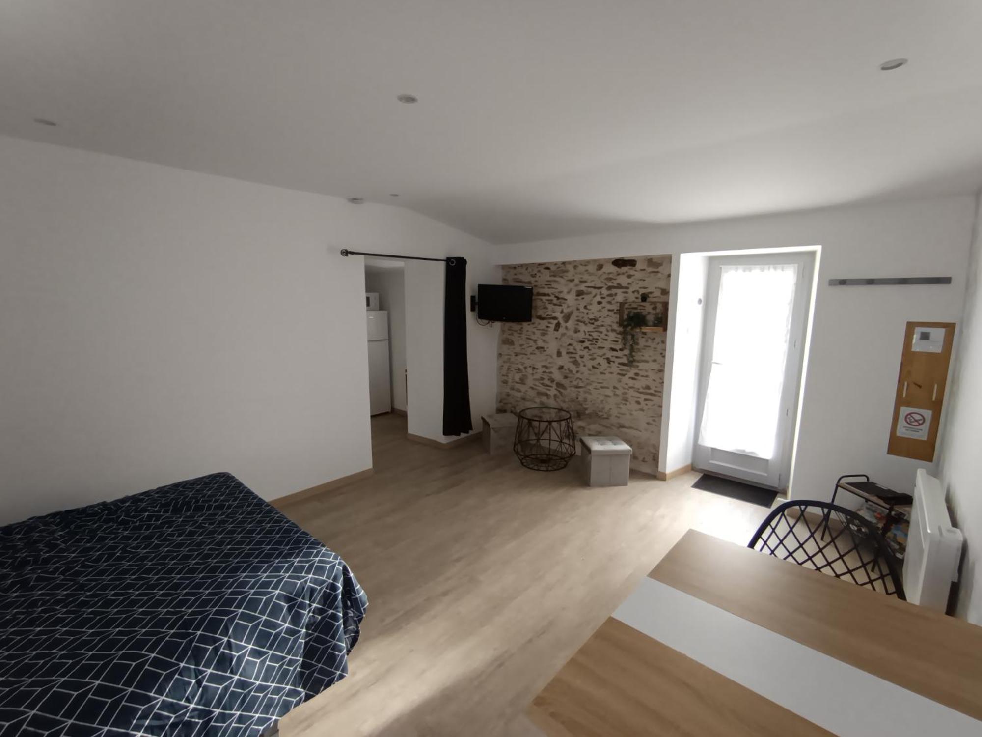 Maison De *